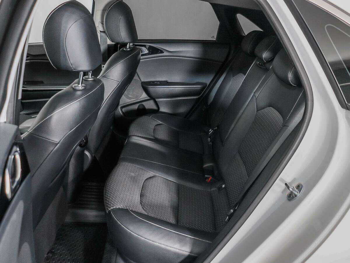 Б/У Киа Сид 2018 года. Фото: #12