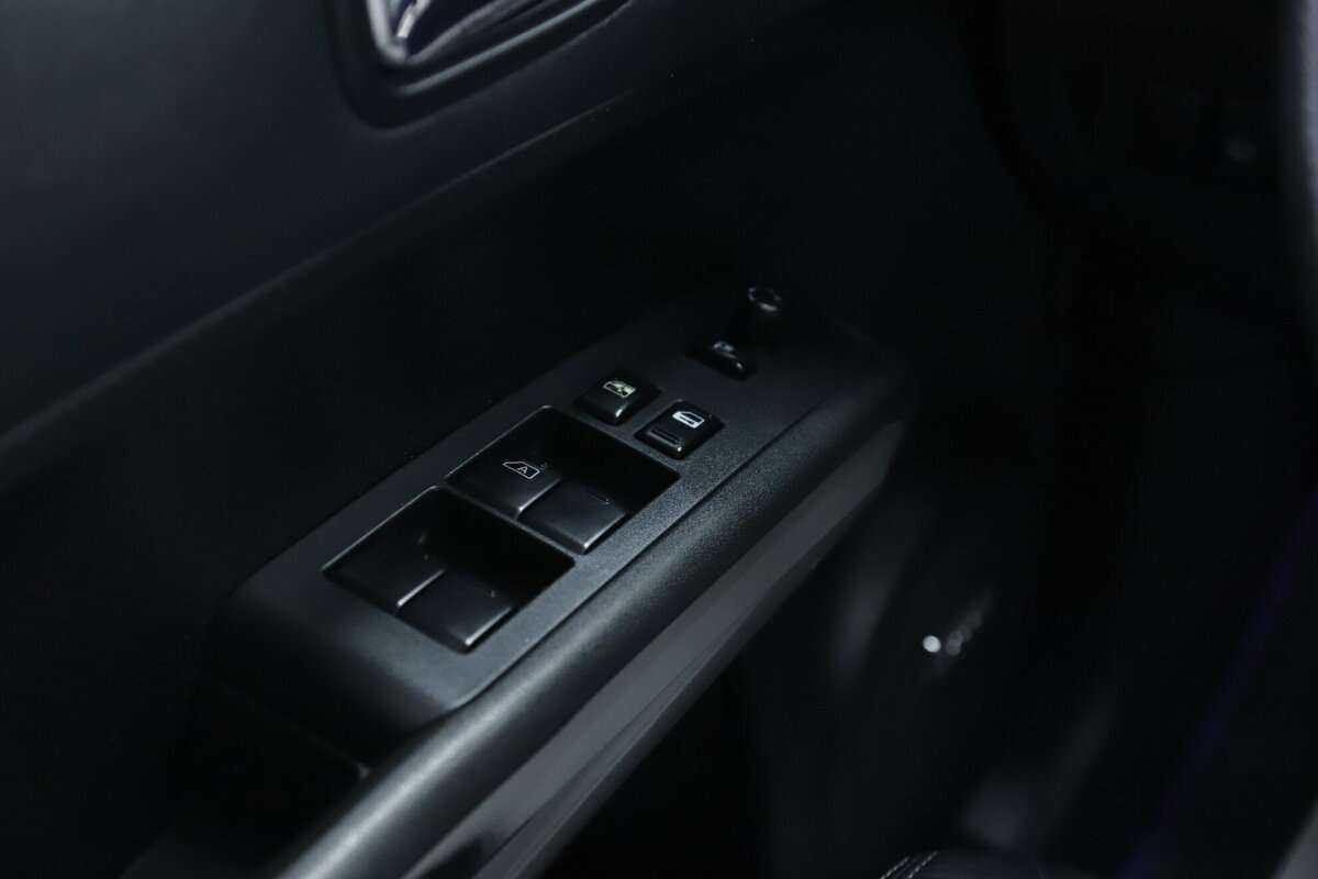 Б/У Ниссан Икс-Трейл 2013 года. Фото: #12