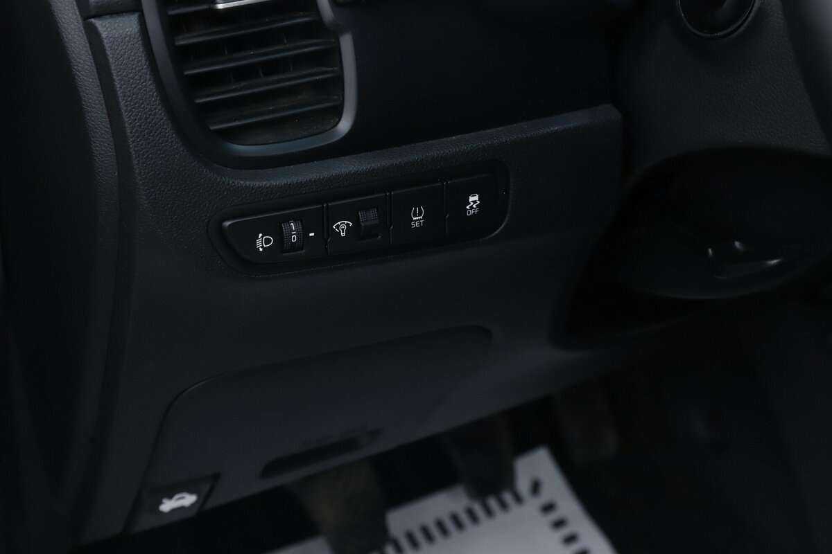 Б/У Киа Рио 2019 года. Фото: #10