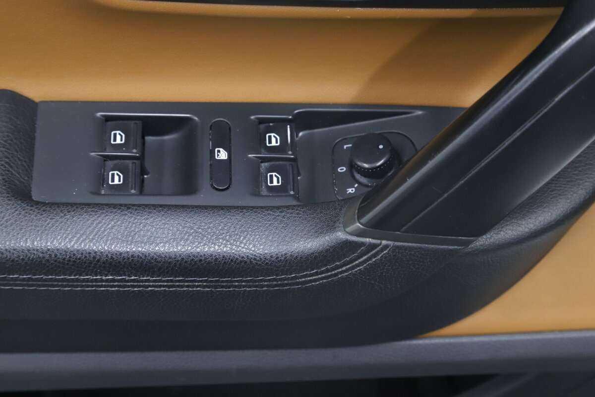 Б/У Фольксваген Пассат ЦЦ 2013 года. Фото: #7