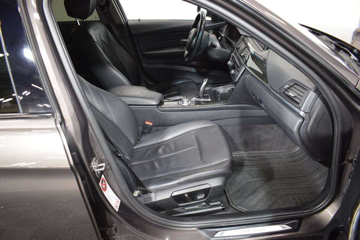 BMW 3 серии 2012 года с пробегом. Фото: #13