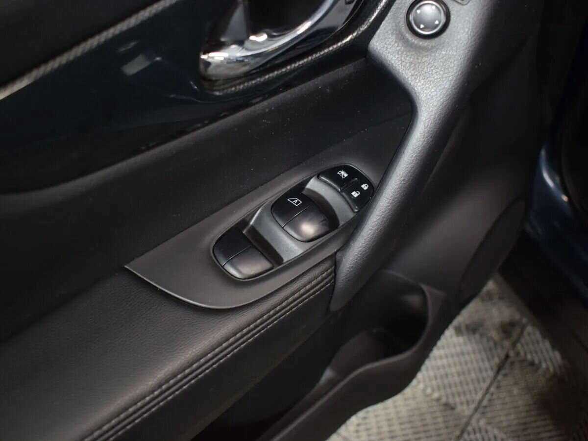 Б/У Ниссан Икс-Трейл 2016 года. Фото: #15