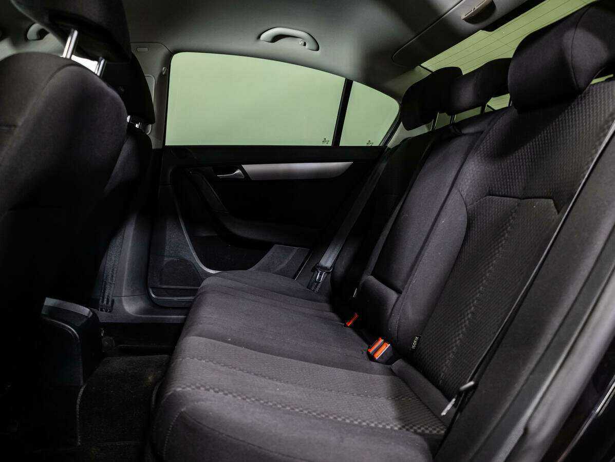 Б/У Фольксваген Пассат 2013 года. Фото: #7