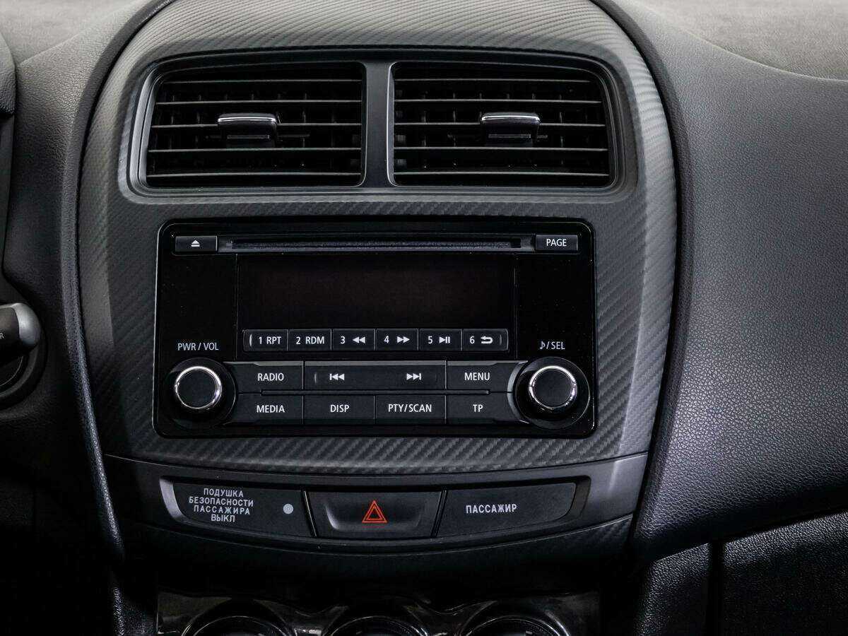 Б/У Митсубиши АС-Икс 2014 года. Фото: #12