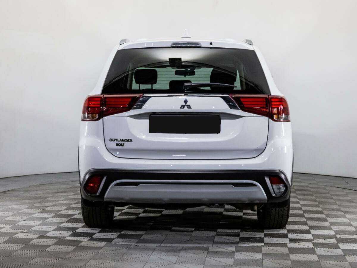 Mitsubishi Outlander 2021 года с пробегом. Фото: #5