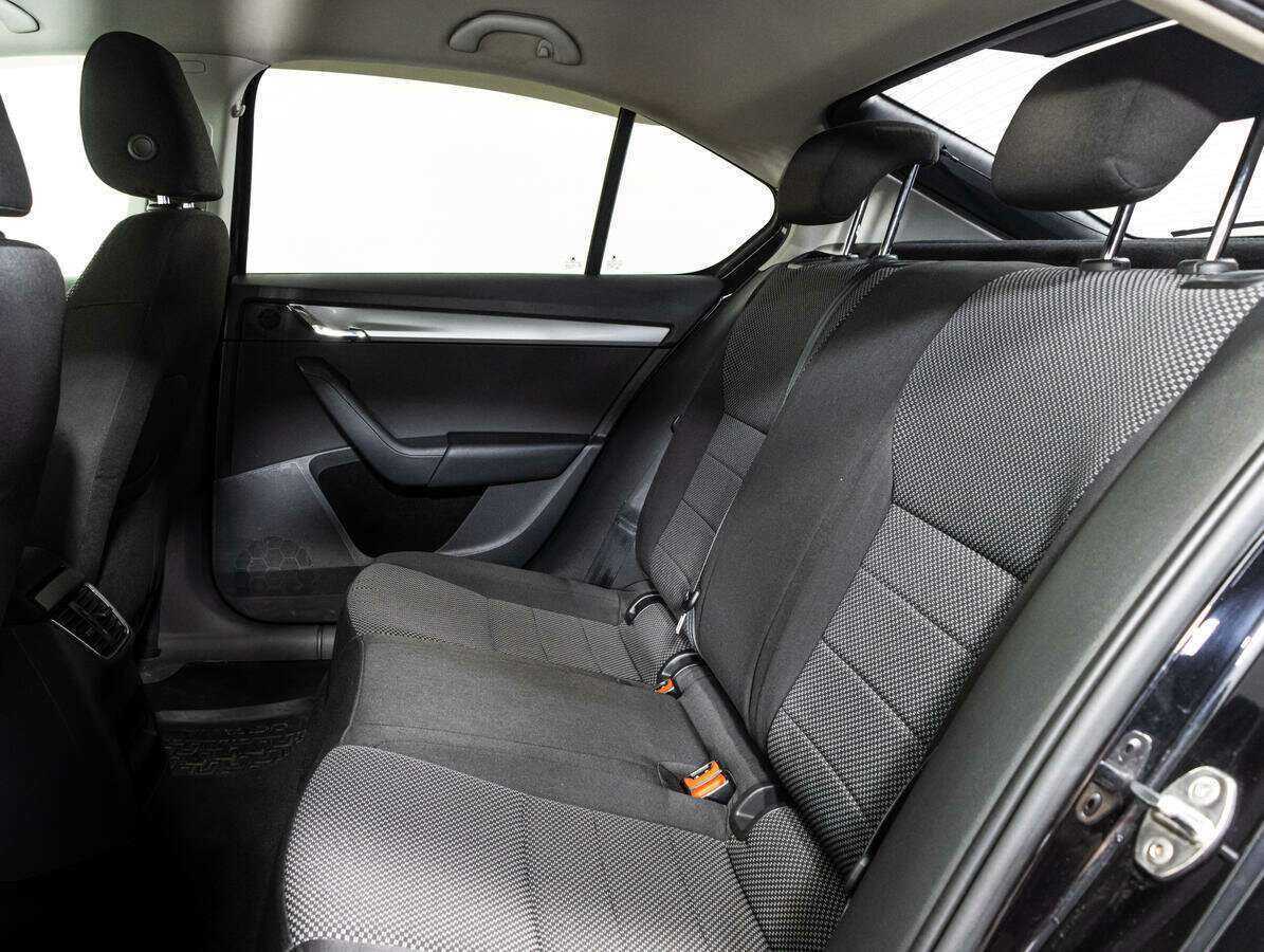 Б/У Шкода Октавия 2014 года. Фото: #9