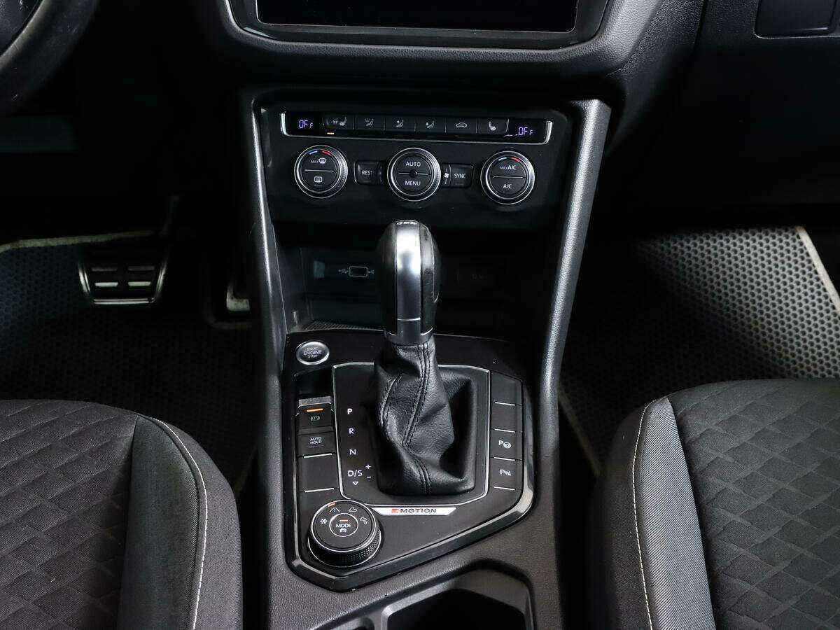 Volkswagen Tiguan 2018 года с пробегом. Фото: #12