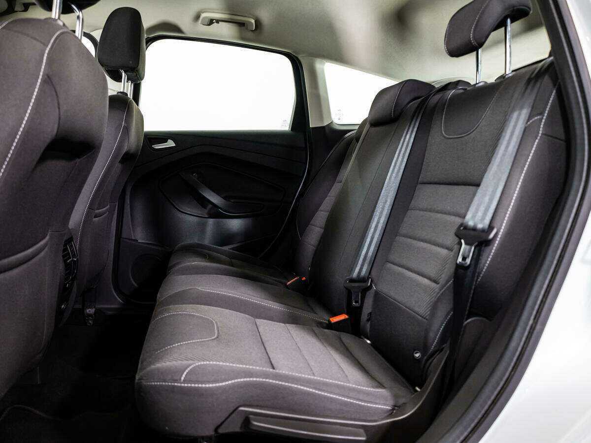 Б/У Форд Куга 2016 года. Фото: #7