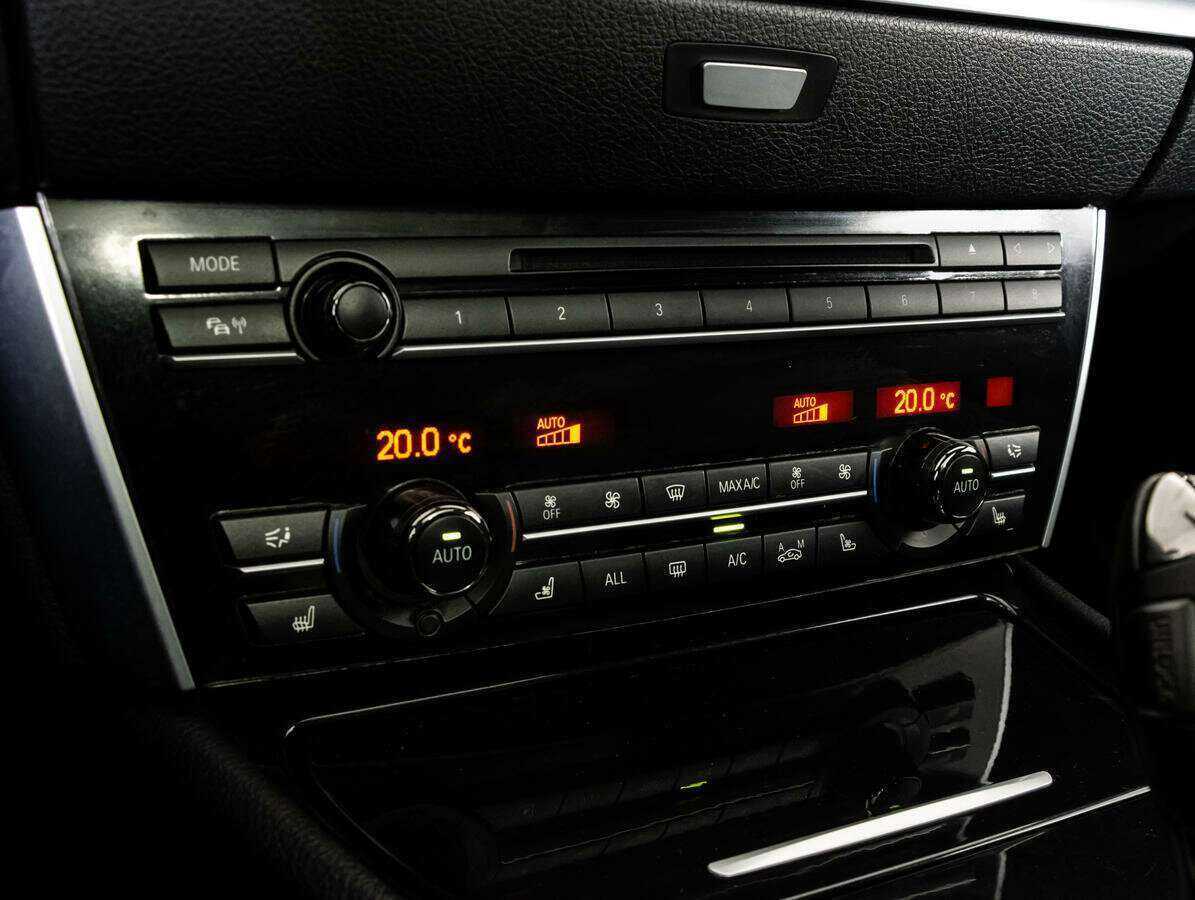 BMW 5 серии 2012 года с пробегом. Фото: #17