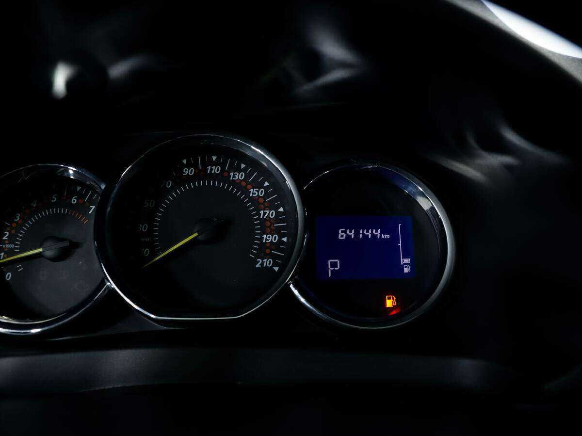 Б/У Рено Сандеро 2018 года. Фото: #16