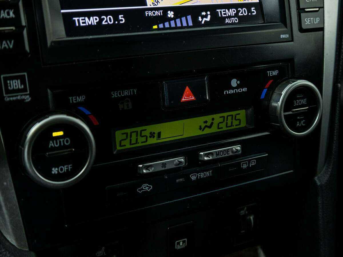 Toyota Camry 2013 года с пробегом. Фото: #15