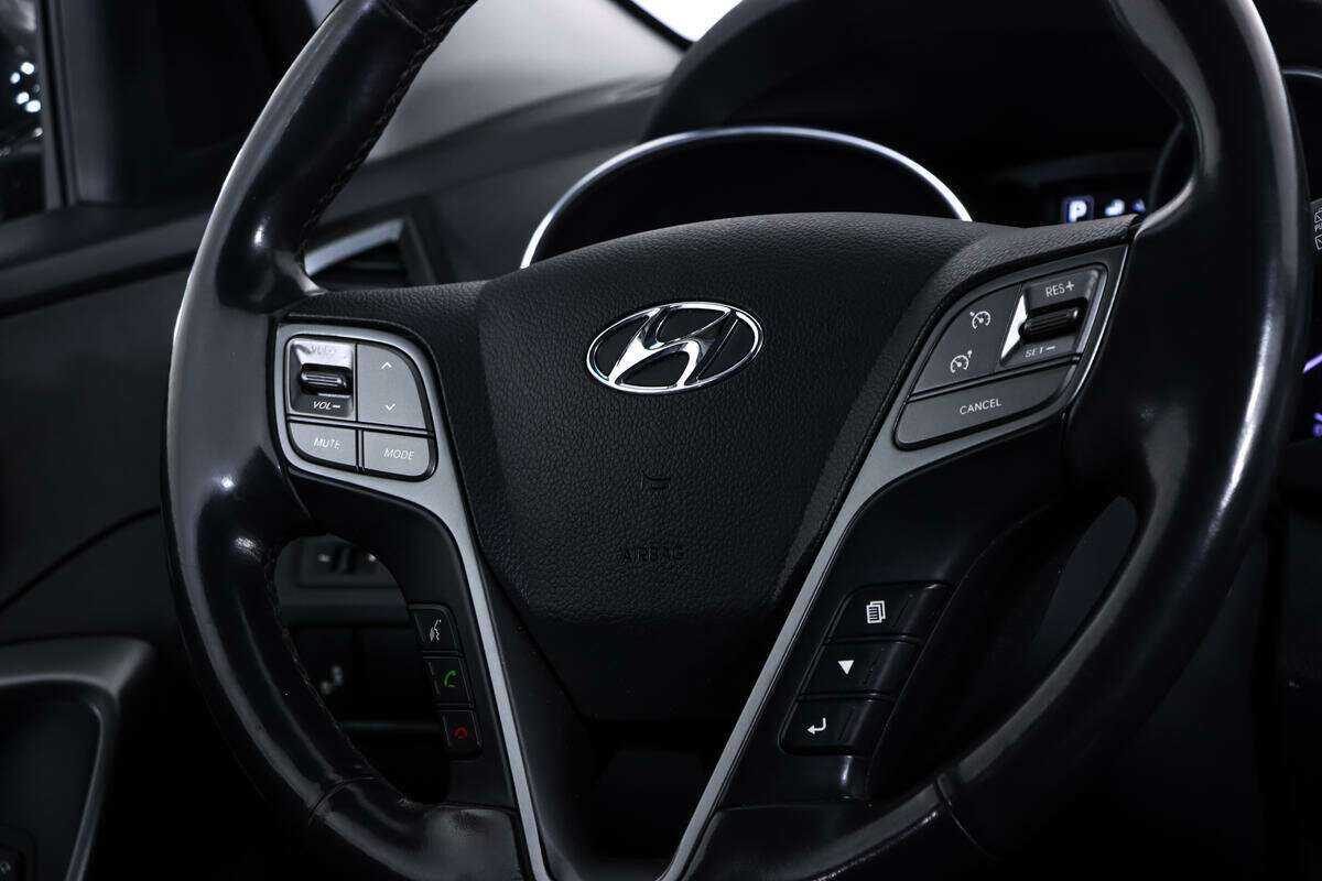 Hyundai Santa Fe 2015 года с пробегом. Фото: #13