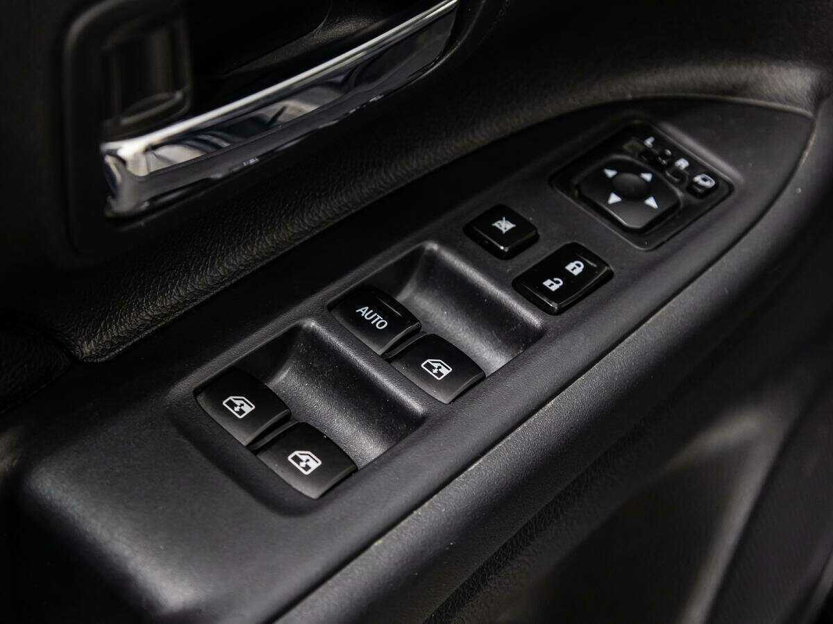 Б/У Митсубиши Оутлэндер 2016 года. Фото: #18