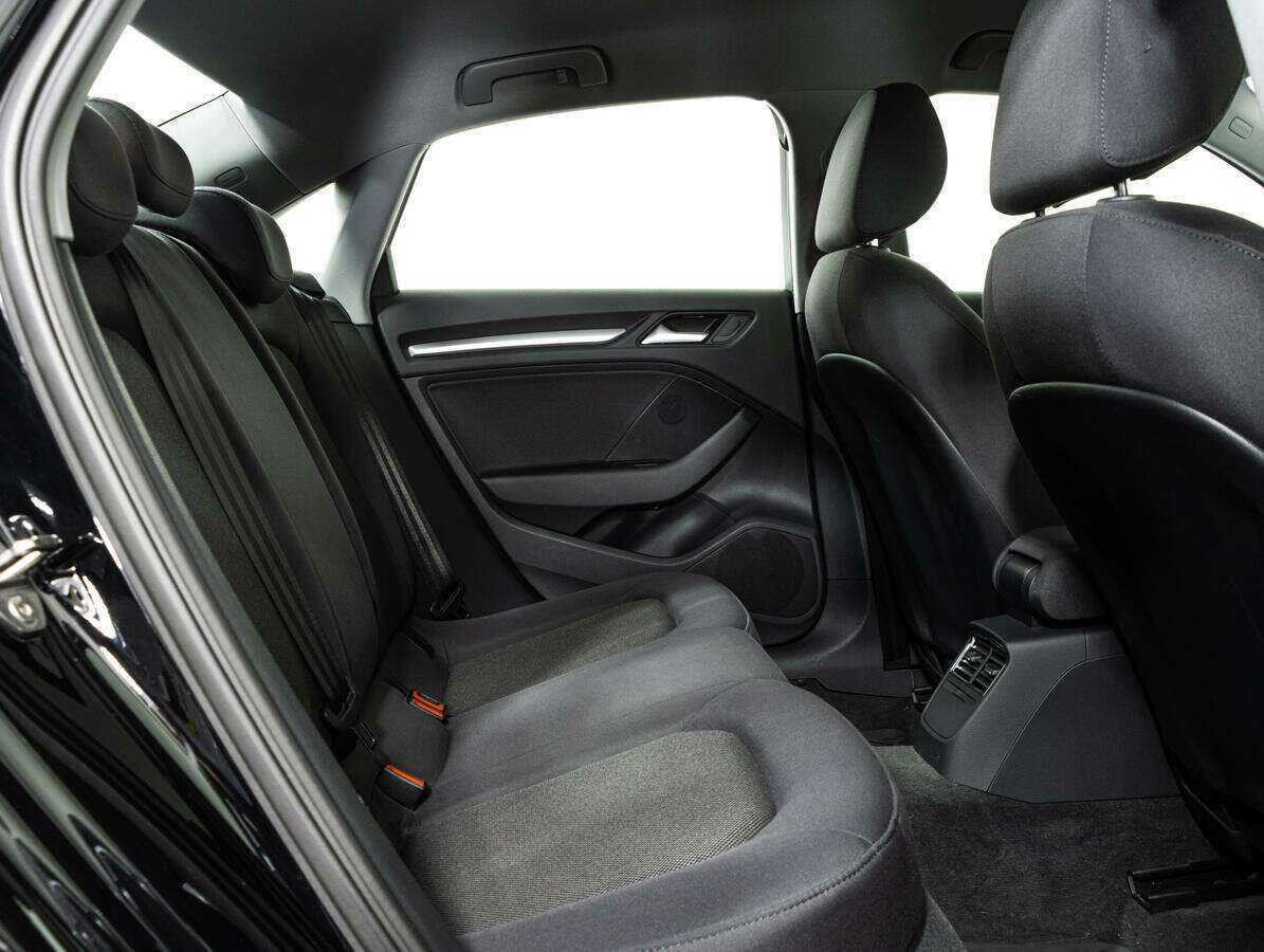 Audi A3 2018 года с пробегом. Фото: #9