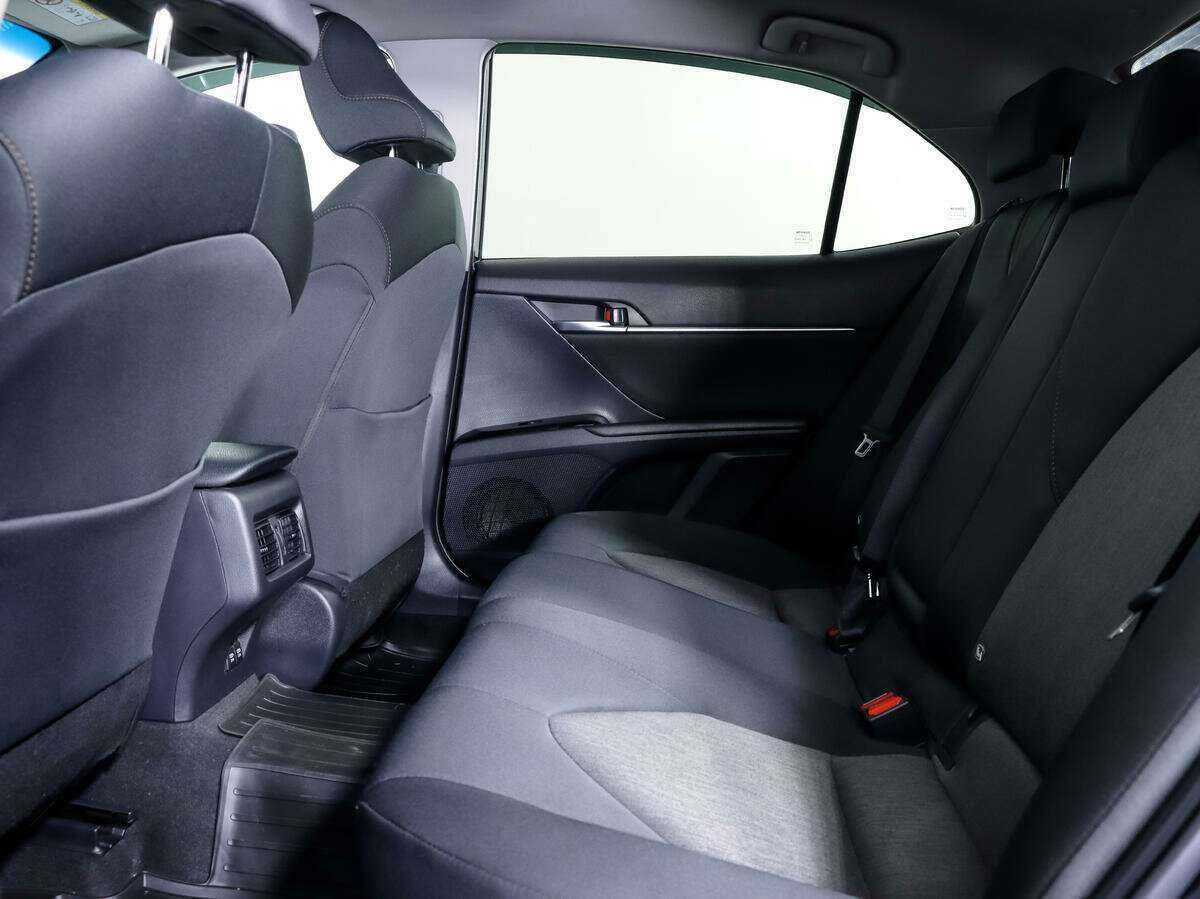 Toyota Camry 2019 года с пробегом. Фото: #8