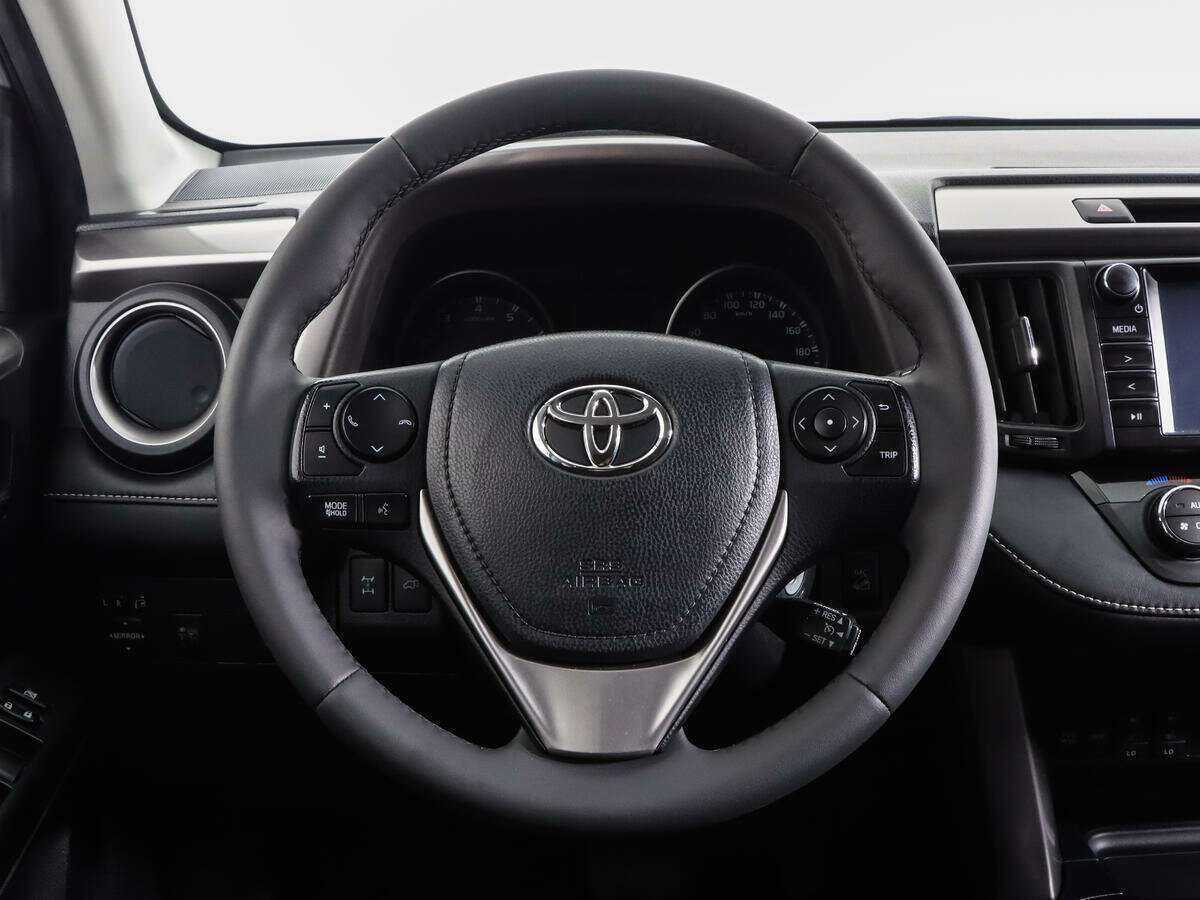 Toyota RAV4 2017 года с пробегом. Фото: #9