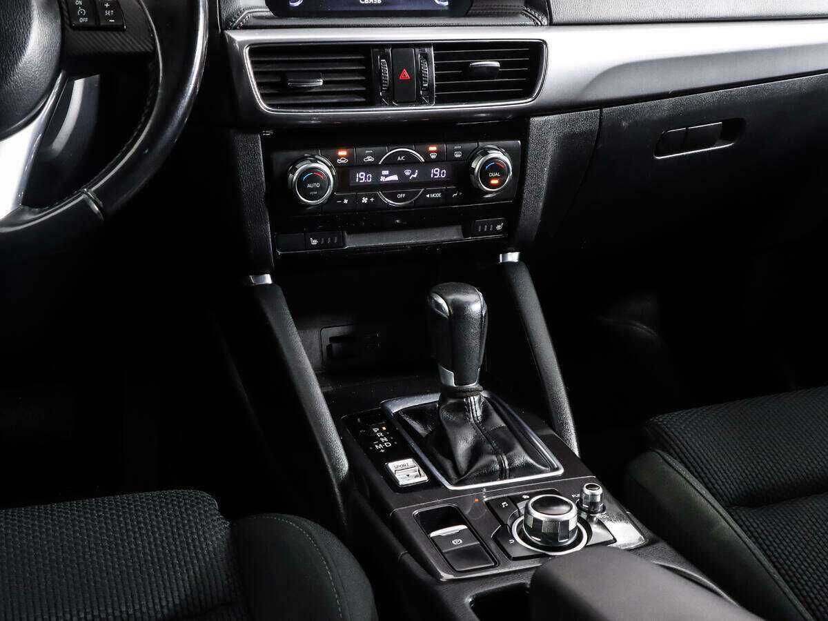 Б/У Мазда Ц-Икс-5 2016 года. Фото: #11