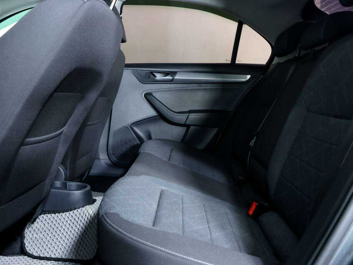 Б/У Фольксваген Поло 2021 года. Фото: #10