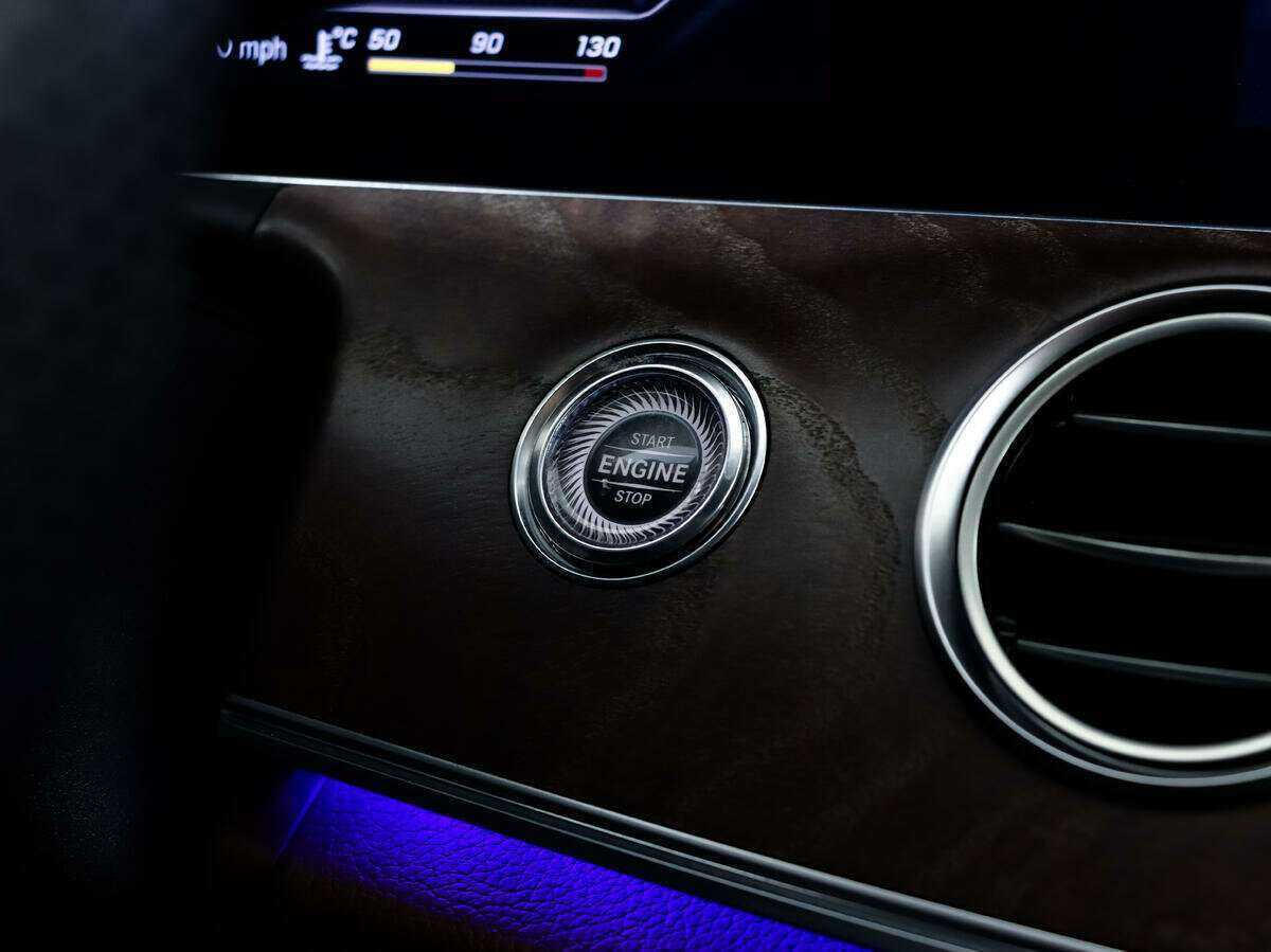 Mercedes-Benz E-Класс 2016 года с пробегом. Фото: #17