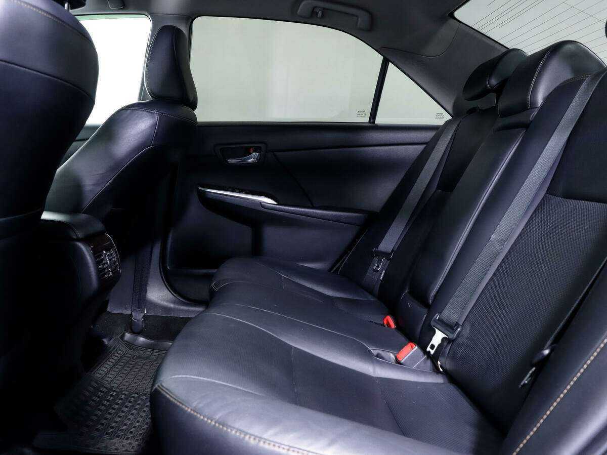 Б/У Тойота Камри 2017 года. Фото: #10