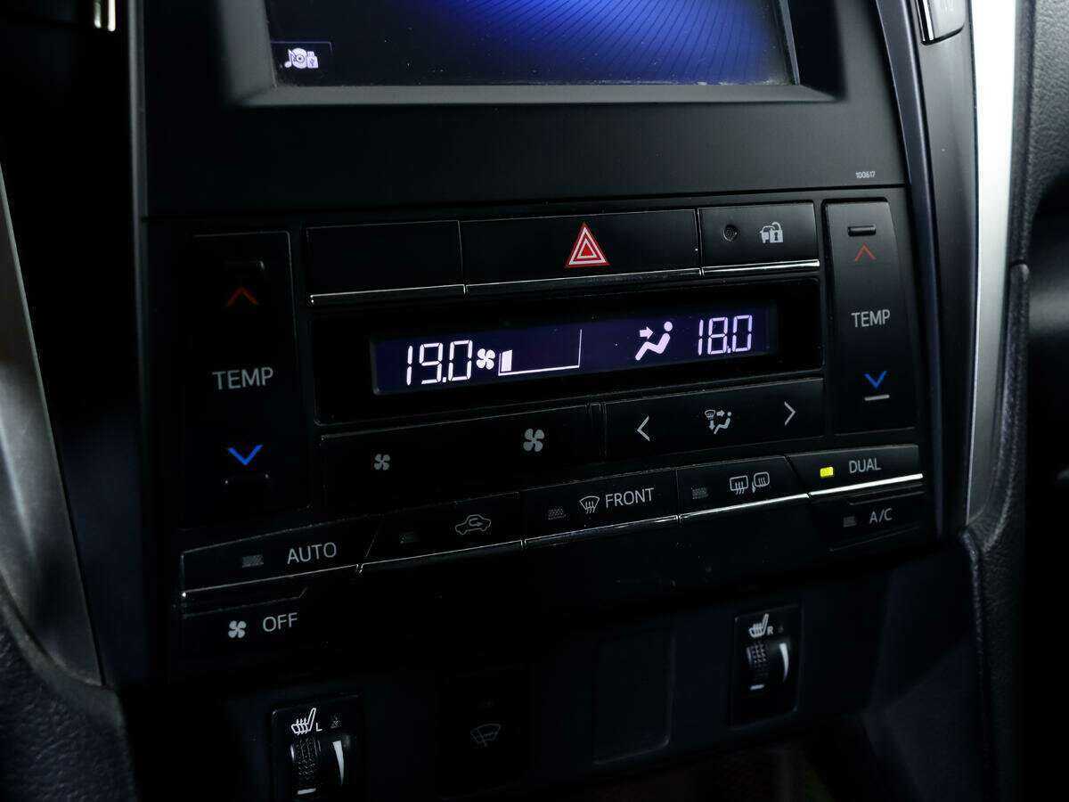 Б/У Тойота Камри 2017 года. Фото: #13