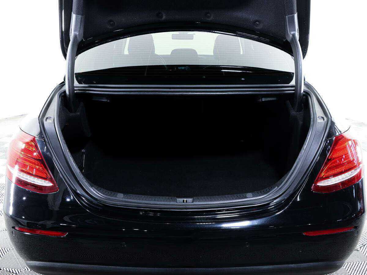 Mercedes-Benz E-Класс 2016 года с пробегом. Фото: #15