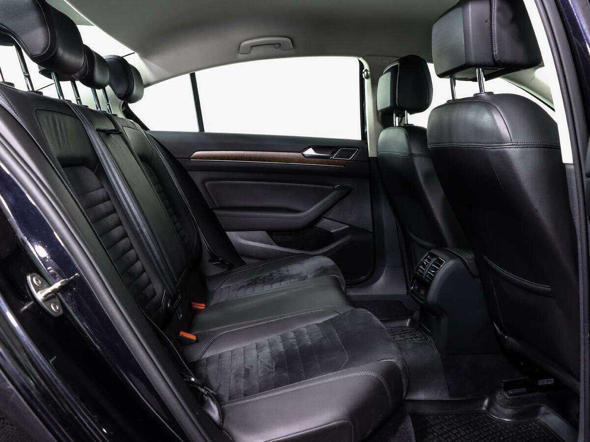 Volkswagen Passat 2016 года с пробегом. Фото: #13