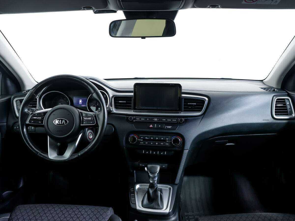 Б/У Киа Сид 2018 года. Фото: #9