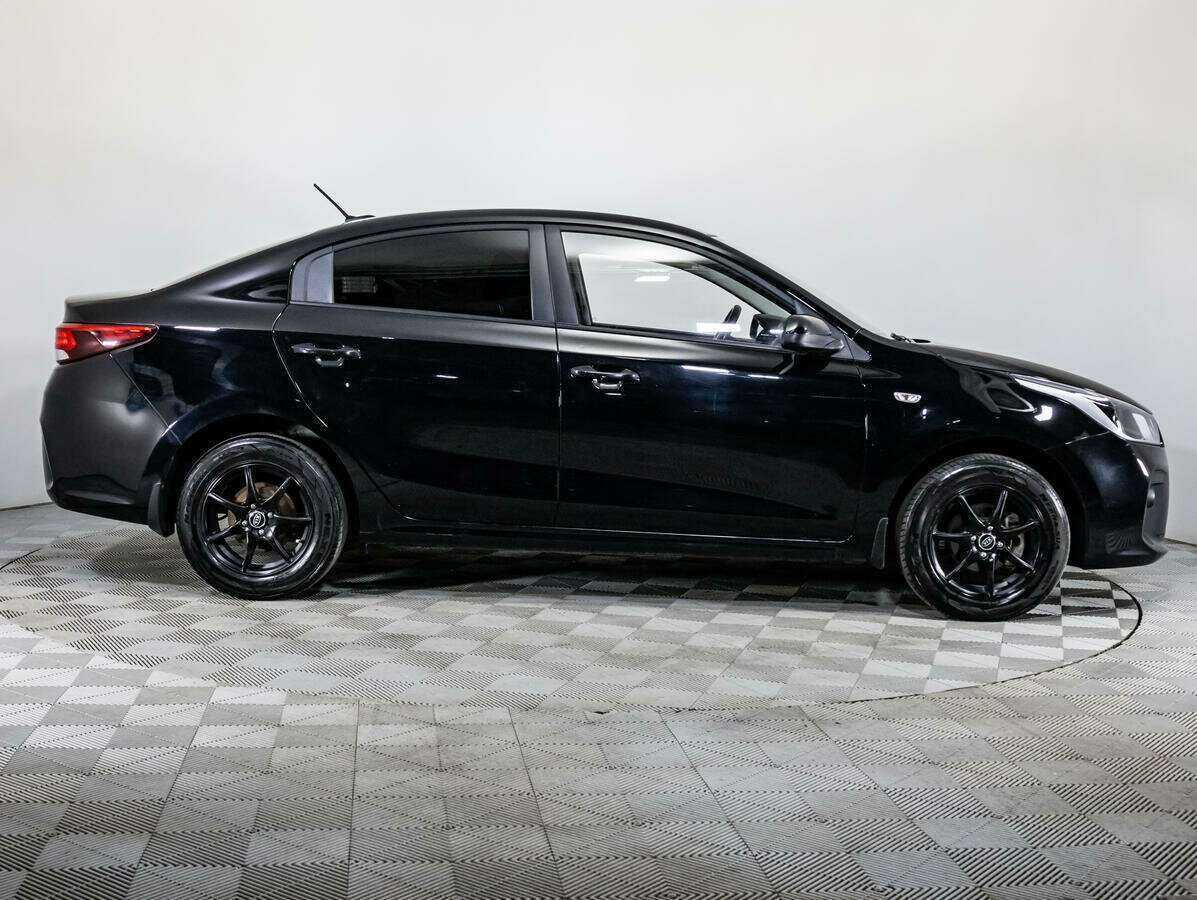 Б/У Киа Рио 2017 года. Фото: #3