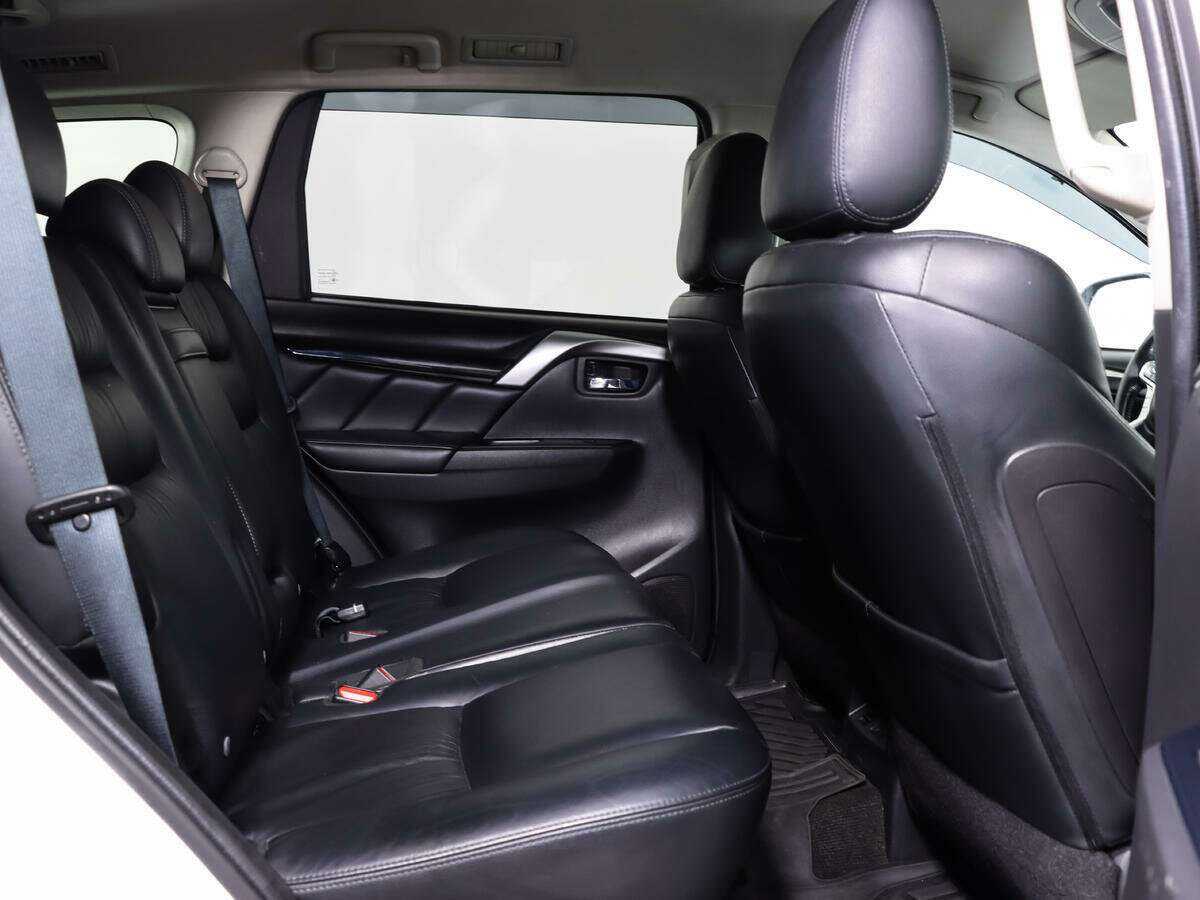 Mitsubishi Pajero Sport 2019 года с пробегом. Фото: #12