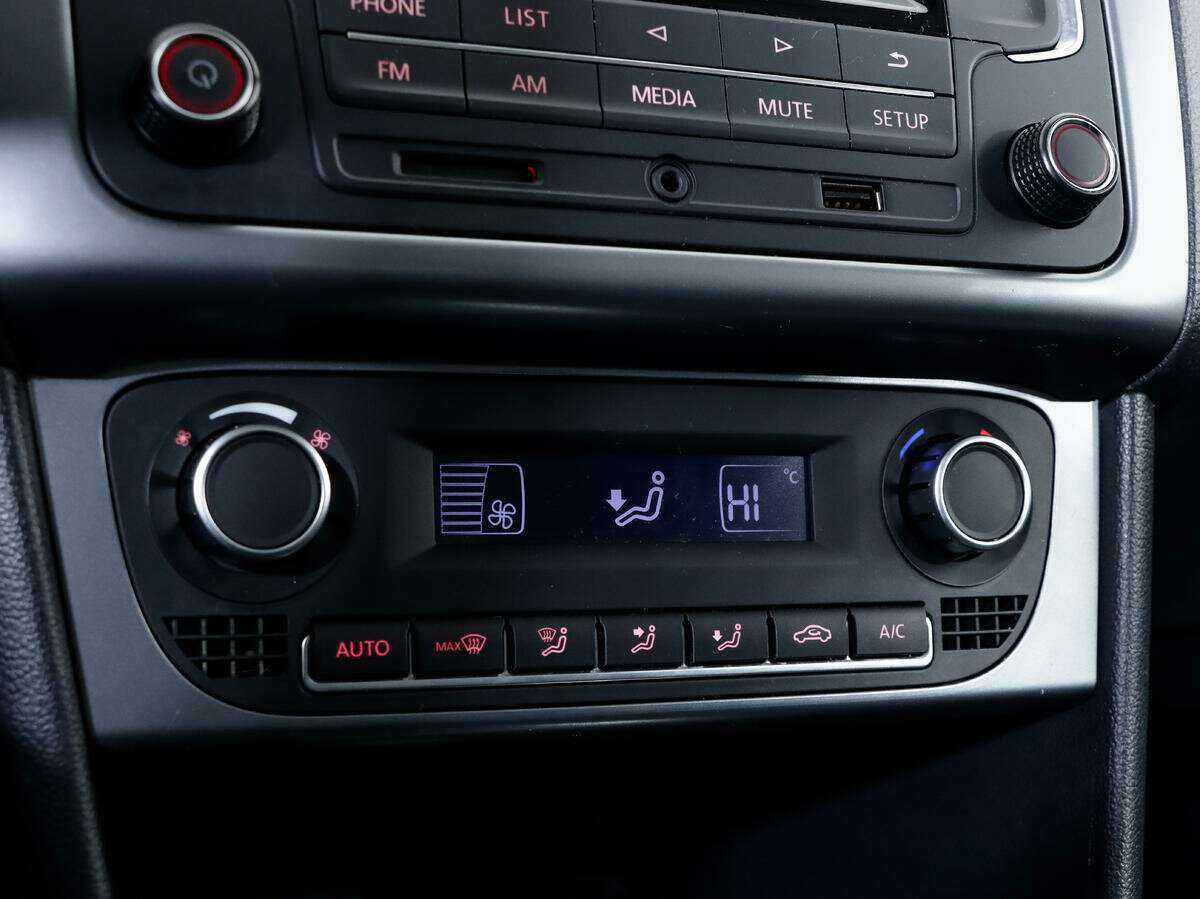 Б/У Фольксваген Поло 2016 года. Фото: #17