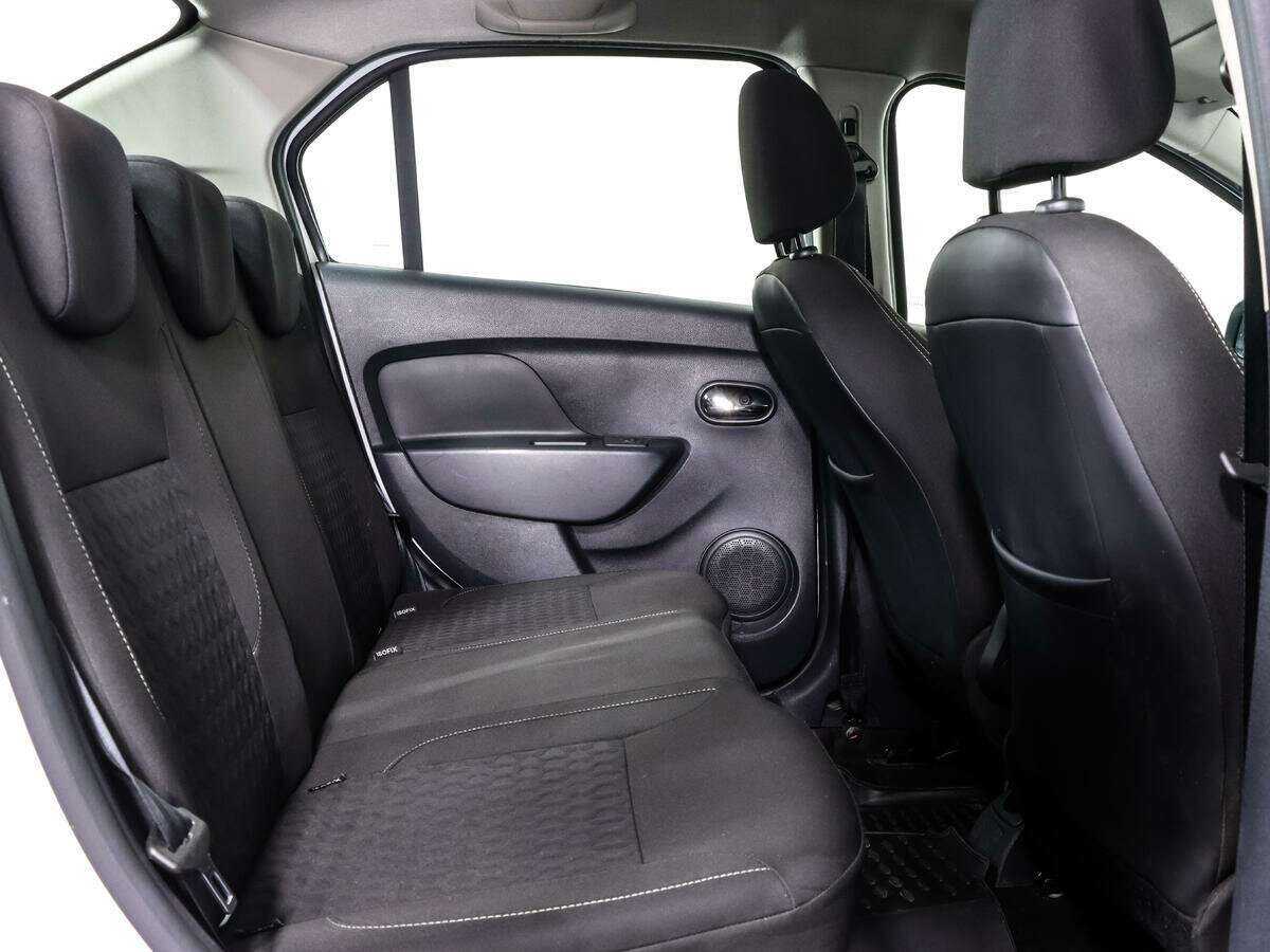 Б/У Рено Логан 2017 года. Фото: #11