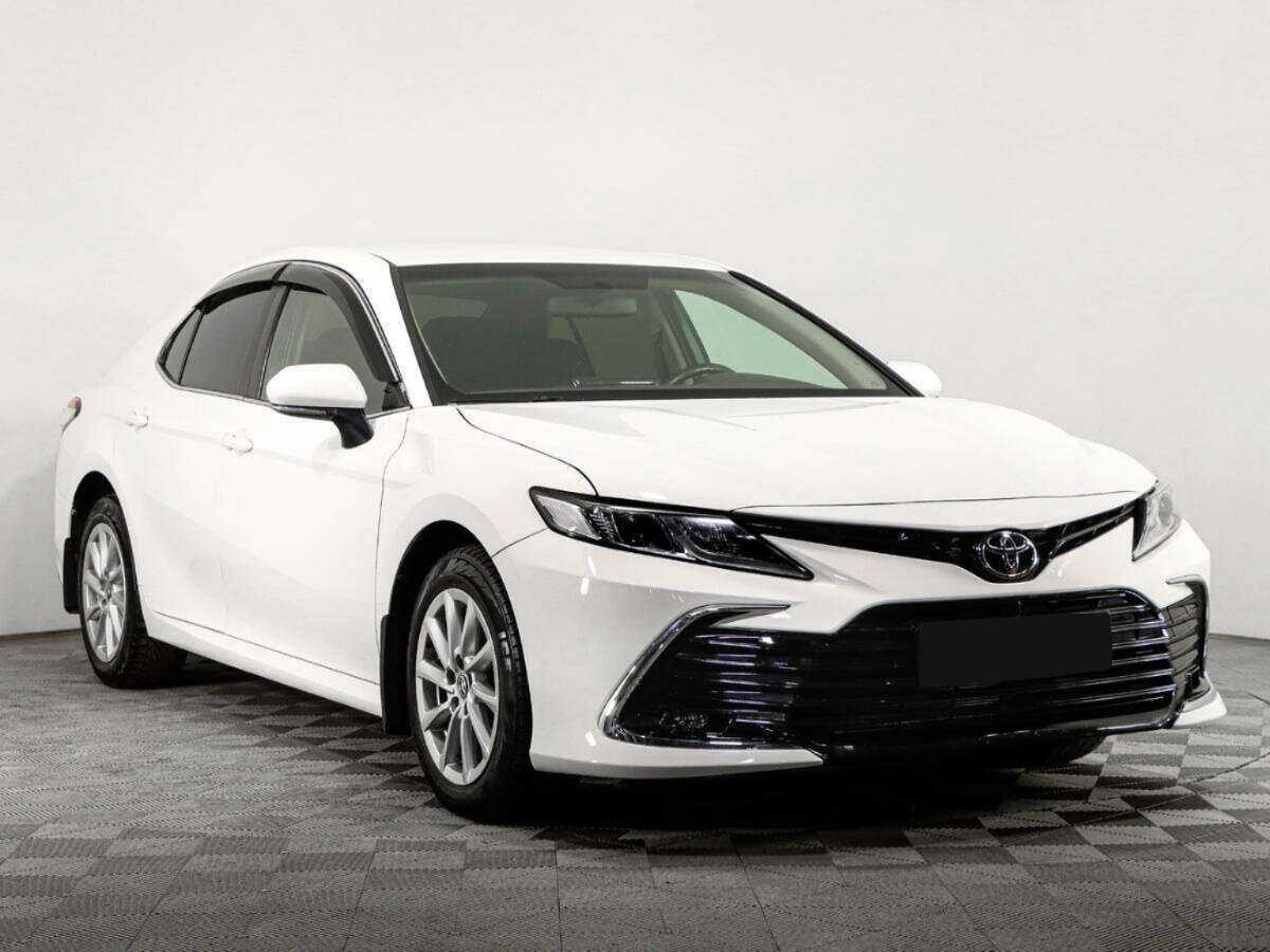 Toyota Camry 2021 года с пробегом. Фото: #2