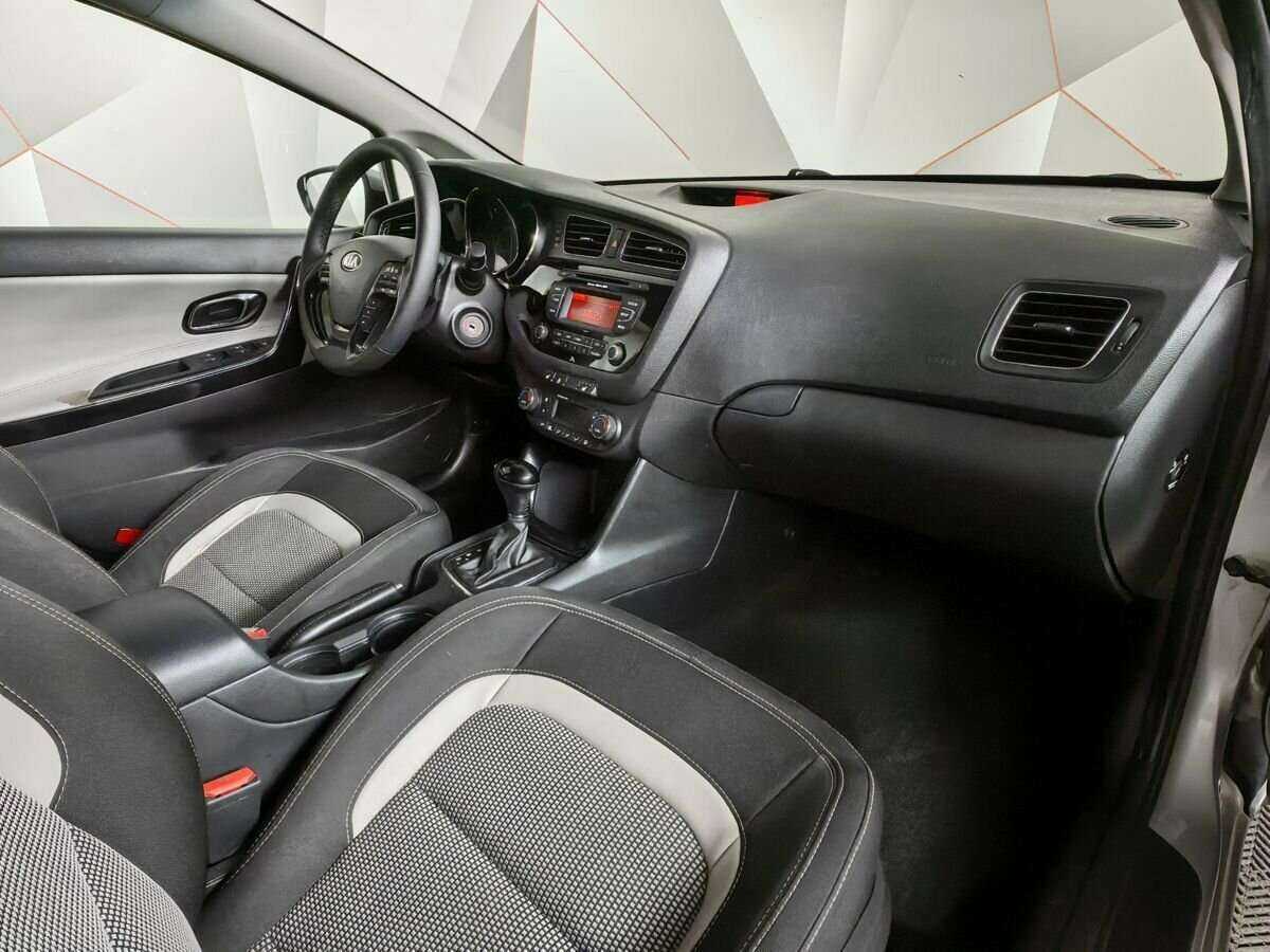 Б/У Киа Сид 2015 года. Фото: #7