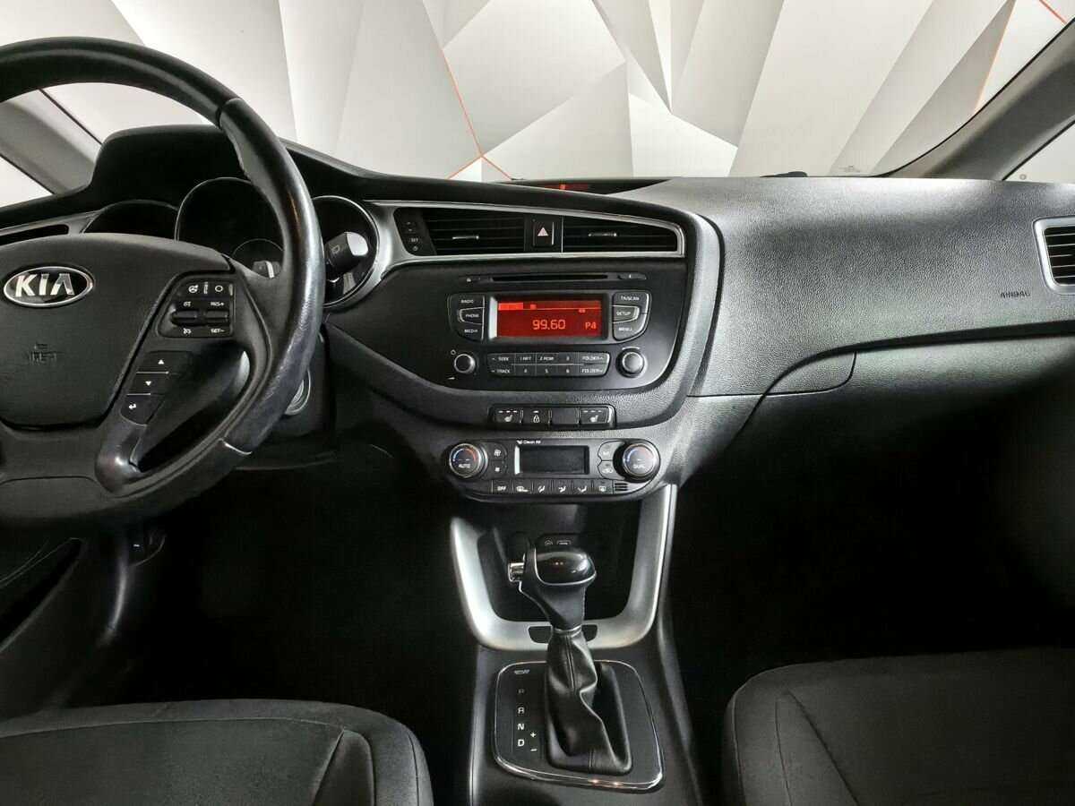 Б/У Киа Сид 2017 года. Фото: #10
