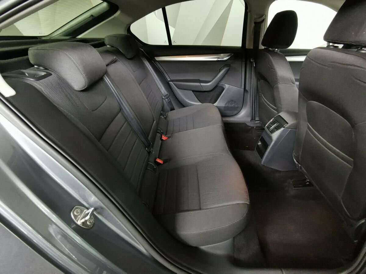 Б/У Шкода Октавия 2013 года. Фото: #15