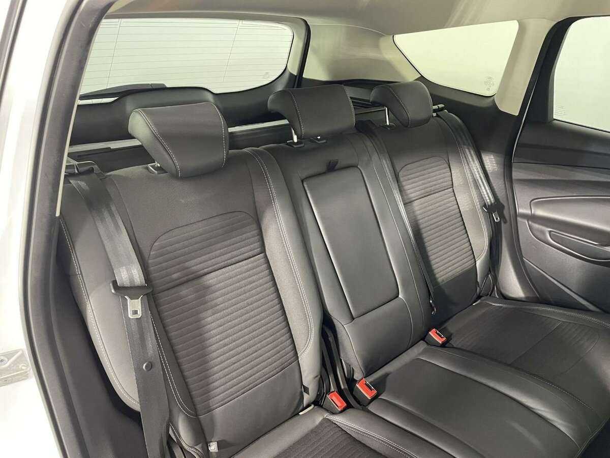 Б/У Форд Куга 2017 года. Фото: #12