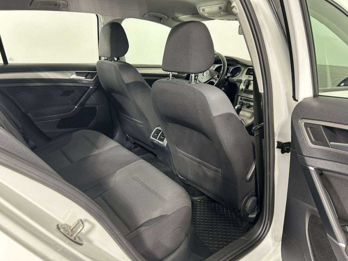 Б/У Фольксваген Гольф 2015 года. Фото: #15