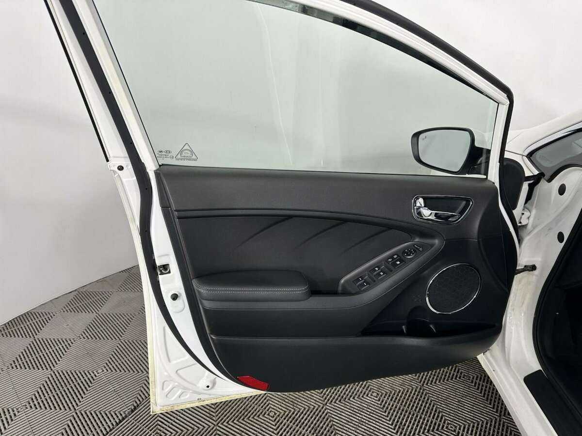 Б/У Киа Церато 2017 года. Фото: #7