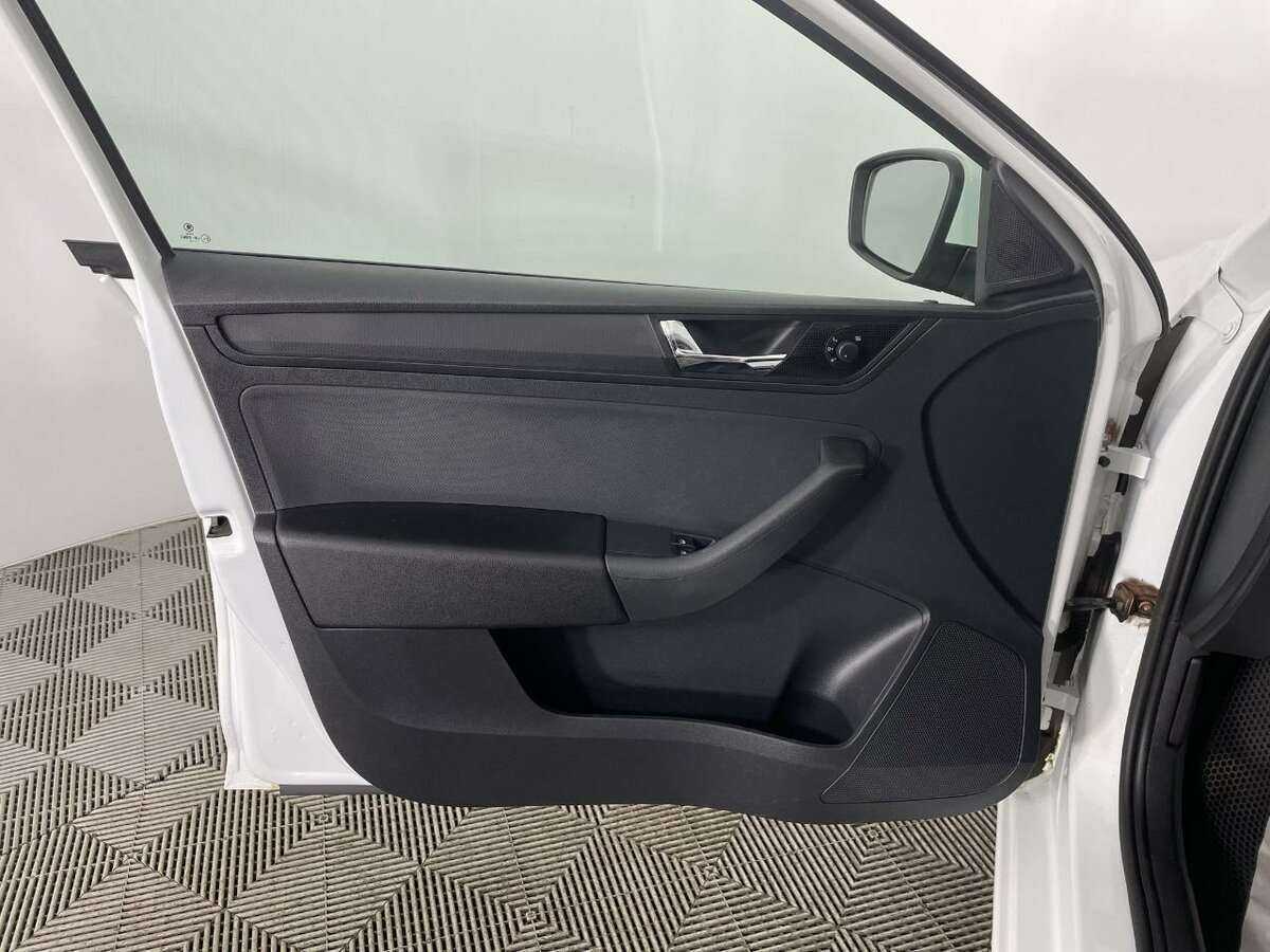 Б/У Шкода Рапид 2019 года. Фото: #7