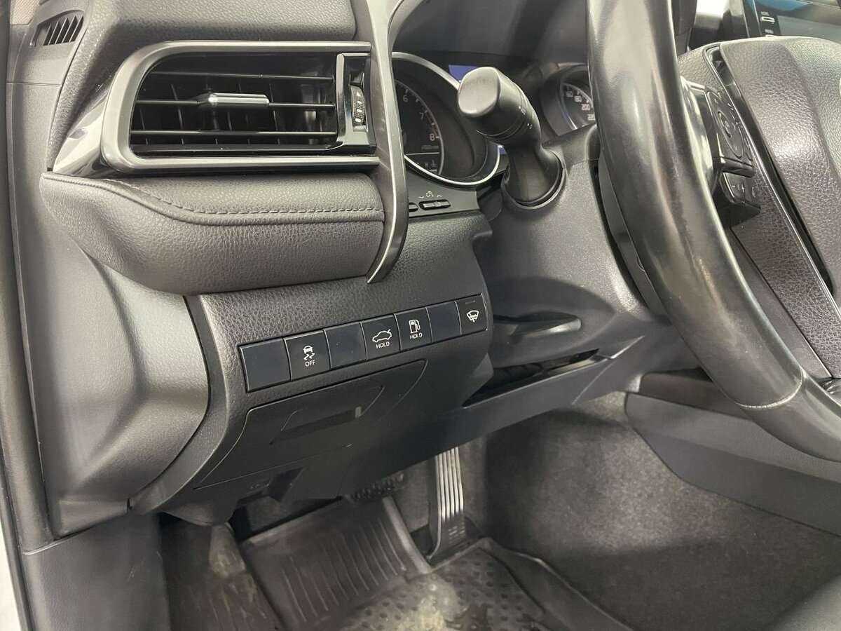 Toyota Camry 2021 года с пробегом. Фото: #8