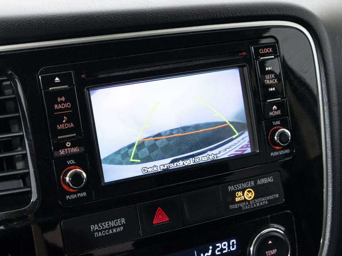 Б/У Митсубиши Оутлэндер 2017 года. Фото: #17