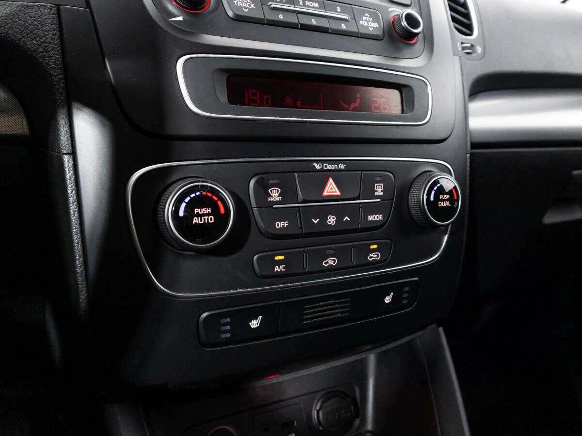 Б/У Киа Соренто 2014 года. Фото: #14