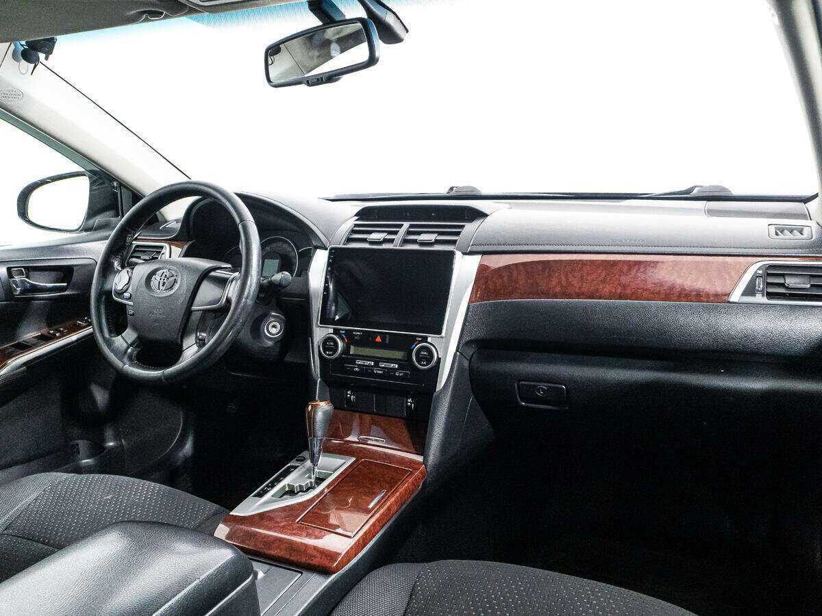 Б/У Тойота Камри 2012 года. Фото: #8