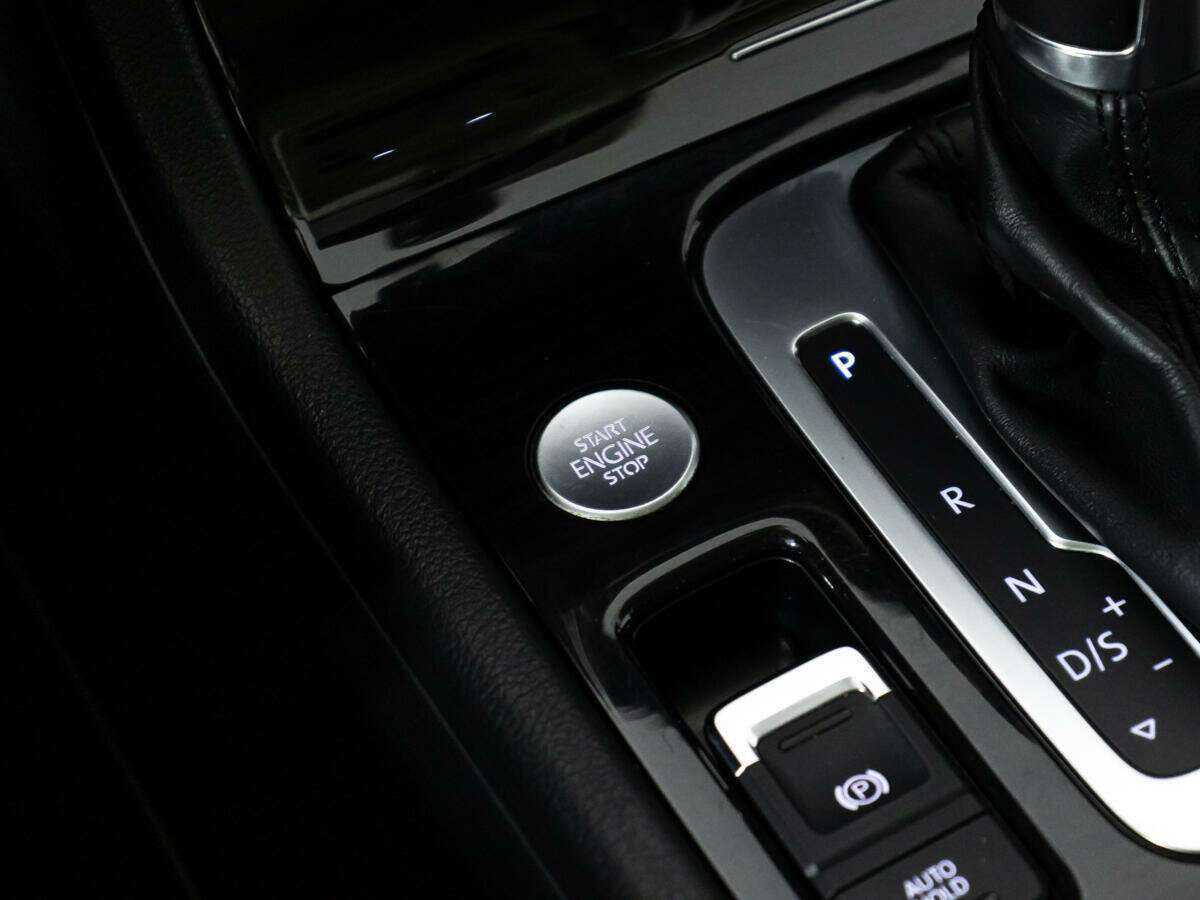 Volkswagen Touareg 2015 года с пробегом. Фото: #18