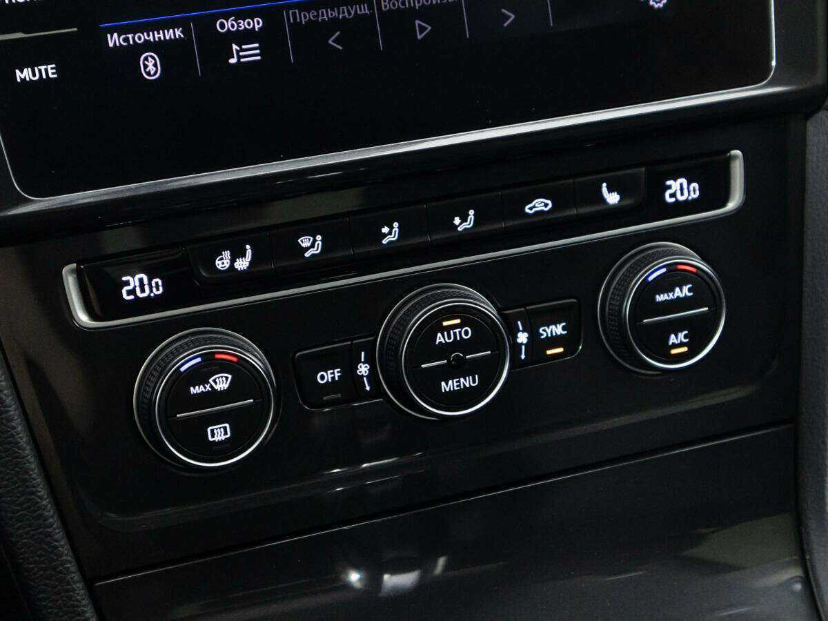 Б/У Фольксваген Гольф 2018 года. Фото: #14