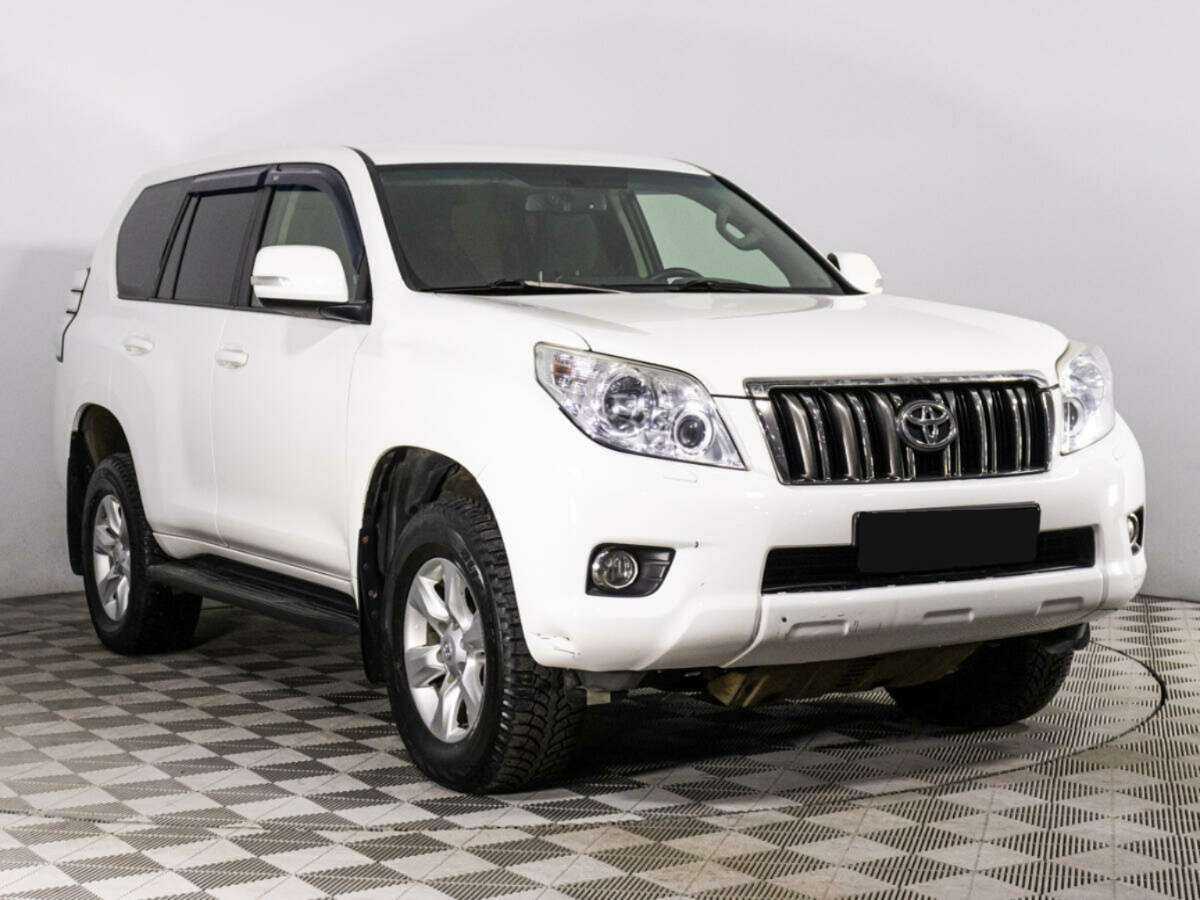 Toyota Land Cruiser Prado 2012 года с пробегом. Фото: #2