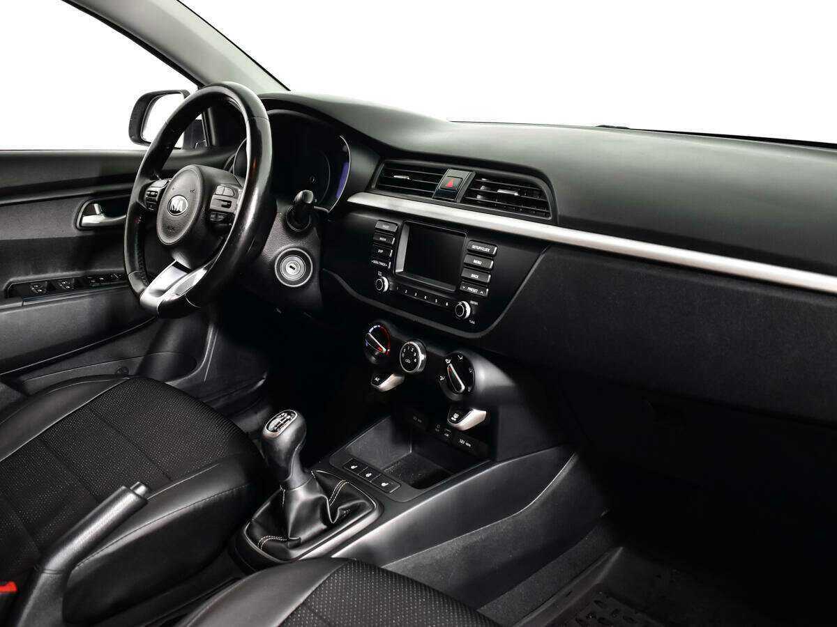 Б/У Киа Рио 2017 года. Фото: #8