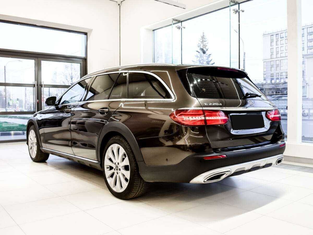 Mercedes-Benz E-Класс 2017 года с пробегом. Фото: #4