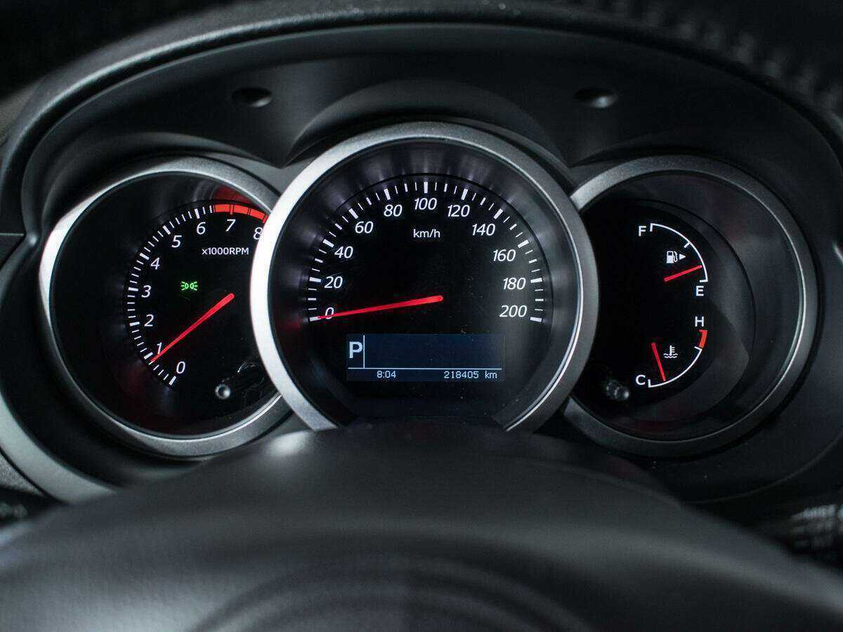 Б/У Сузуки Гранд Витара 2013 года. Фото: #10